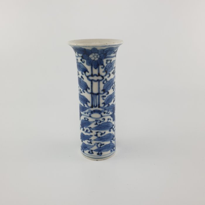 Vaso, Vaso in miniatura (1) - Blu e bianco - Porcellana - Fiori, Le foglie - Miniature Kangxi Floral Vase, Dollhouse Vase - Cina - Fine XIX - inizio XX secolo