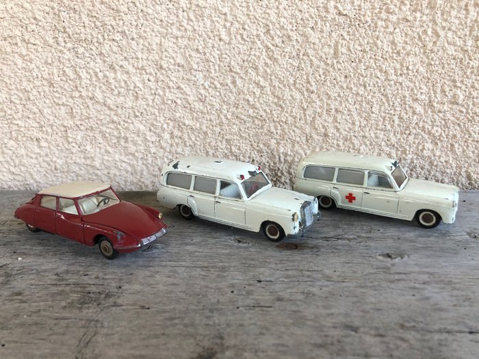 Dinky Toys & Tekno - 1:43 - Citroën DS19, 2x Mercedes Benz 220S