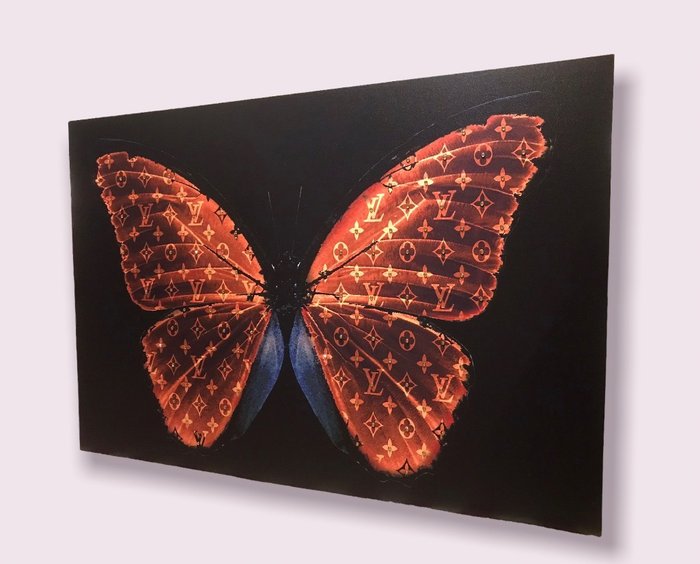 Image 3 of AmsterdamArts (XXI) - Big Louis Vuitton diamond butterfly