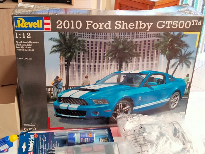 Revell - 1:12 - 2010 Ford  Shelby  GT 500 TM - Auto te monteren in 1/12
