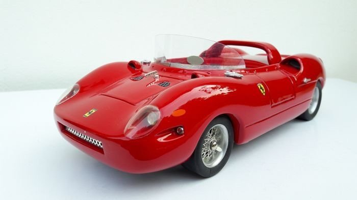Rosso Model - 1:18 - Ferrari 250 P. 1963