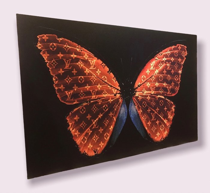 AmsterdamArts (XXI) - Big Louis Vuitton diamond butterfly - Catawiki