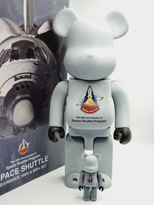 Medicom Toy x Nasa - Be@rbrick 100% & 400% Space Shuttle Program (NASA) bearbrick 2021