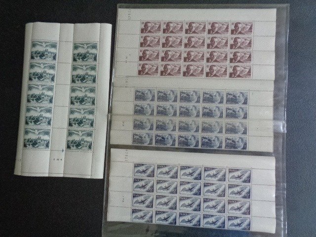 Frankrijk 1947/1948 - Airmail Sheet of 10 stamps Postal Union Congress + PA 21/23 in panels of 20 ‘Entraide Française’ - MMH** TB