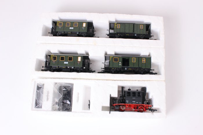 Roco H0 - Uit set 43030 - Steam locomotive - BR 98 'Glass cabinets' + carriage set - DB