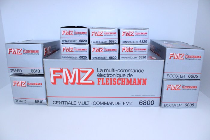 Fleischmann H0 - 6800/6805/6810/6820 - Attachments - FMZ Central with Boosters, transformers and regulators