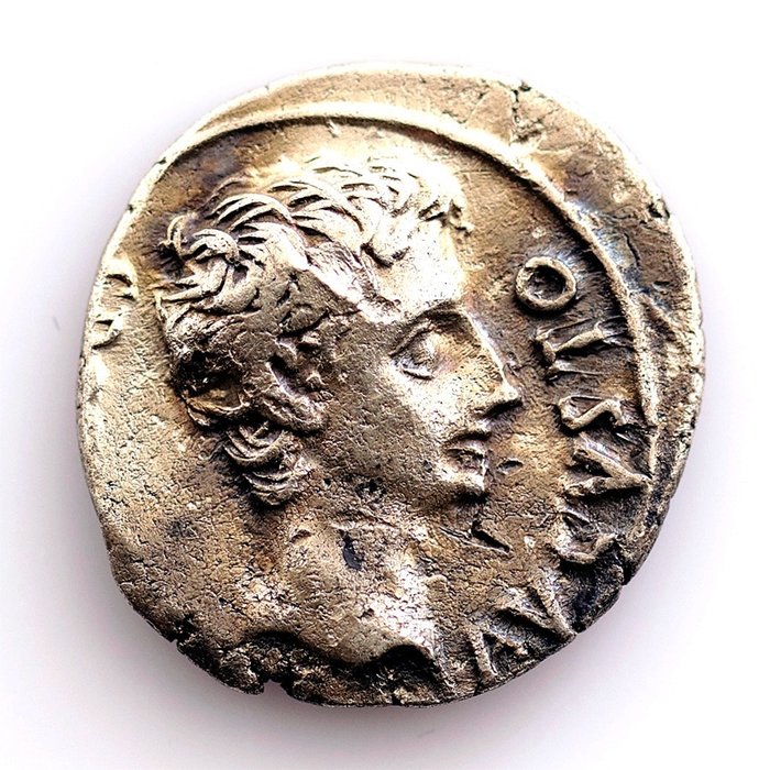 Roman Empire. Augustus (27 BC-AD 14). AR Denarius,  Colonia Patricia (España) 18-16 a.C.