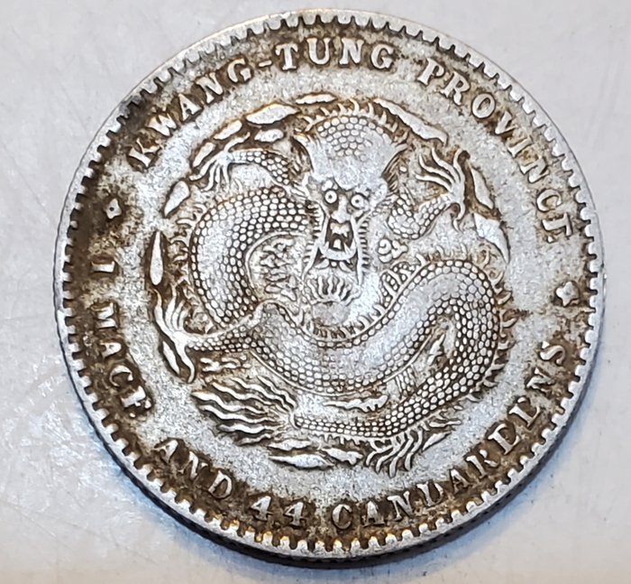 China, Qing-dynastie. Kwangtung. Xuan Tong. 1 Mace 4.4 Candareens (20 Cents) ND (1909-1911)