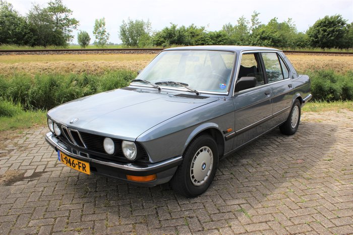 BMW - 520i - 1982
