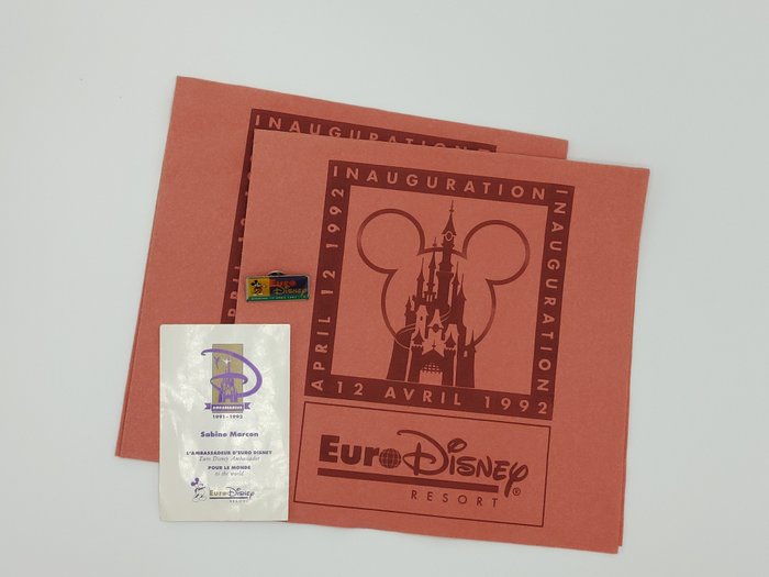 Euro Disney Resort - Mickey Pin, servet en visitekaartje - Sabine Marcon - Ambassador - (1991/1992)