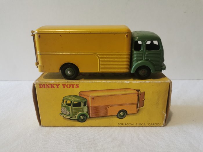 Dinky Toys - 1:43 - Camion Cargo Simca ref 33A
