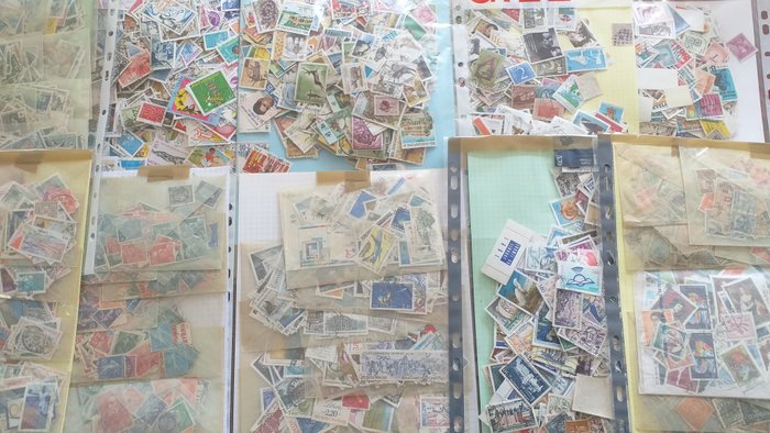 World 1900/1985 - One lot of more than 10,000 cancelled stamps, over 1 kg of stamps without paper