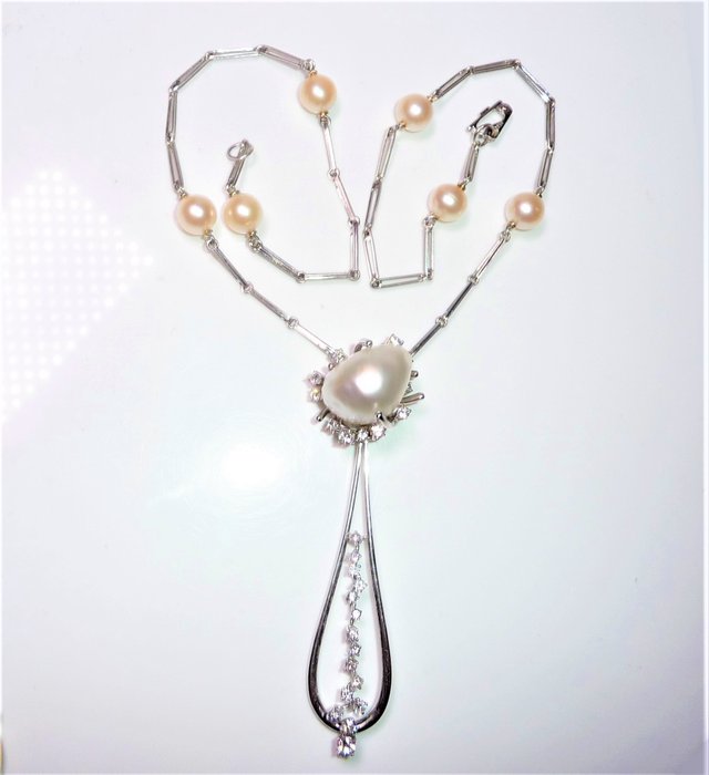 Handcrafted with Signé - Collier avec pendentif - 18 carats Or blanc Diamant  (Naturelle) - Perle 