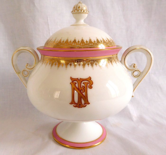 Porcelaine de Paris - Polychroom en gouden suikerpot, NF monogram, gesigneerd - Napoleon III - Porselein