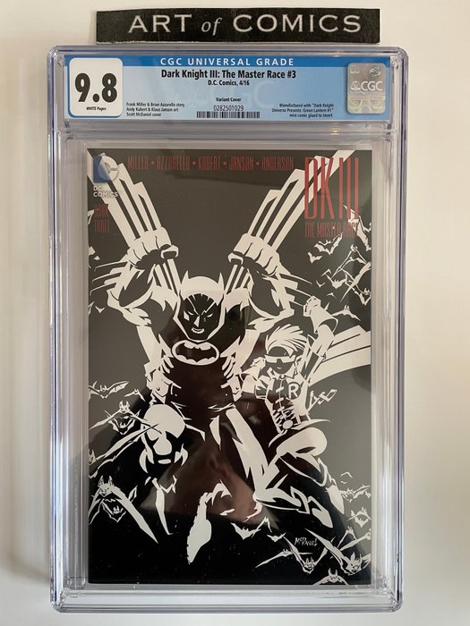 Dark Knight III The Master Race #3 - With Dark Knight Universe Presents: Green Lantern #1 Mini Comic Inside - As Published - CGC Graded 9.8 - Extremely High Grade - White Pages!! - Softcover - Erstausgabe - (2016)