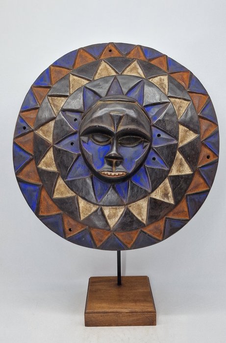 Maschera (1) - Legno - Eket - Nigeria - 43 cm 