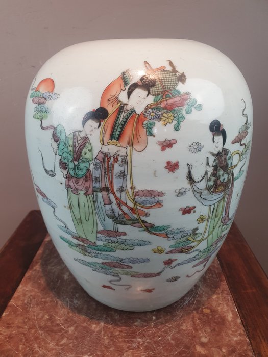 Vaso (1) - Porcellana - Chinese ladies - Cina - Fine XIX - inizio XX secolo