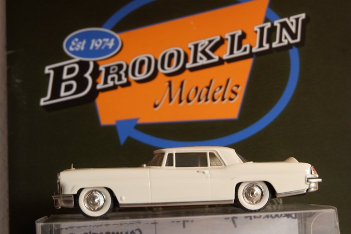 Brooklin - 1:43 - Lincoln Continental 1957 - Speciale editie witte kleur