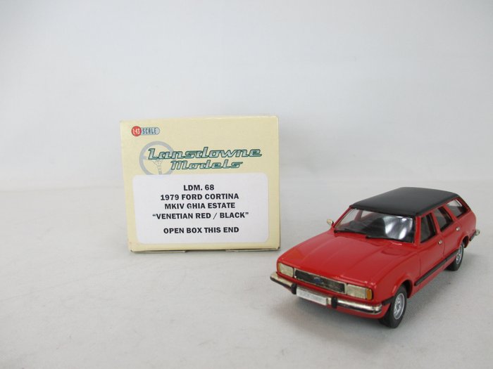 Lansdowne - 1:43 - LDM 68 - Tweekleurige 1979 Ford Cortina MK IV Ghia Estate in nieuwstaat en ovp