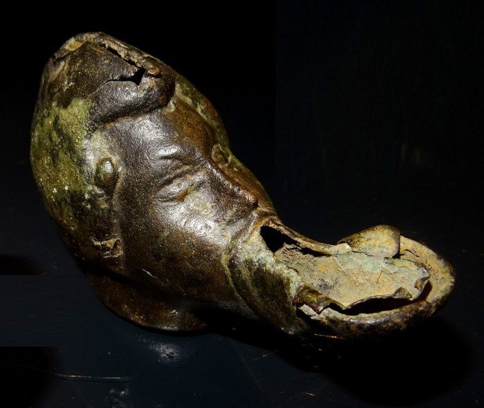 Antigua Roma Bronce Lámpara de aceite con forma de cabeza humana con boca de gran tamaño: ¡extremadamente rara!