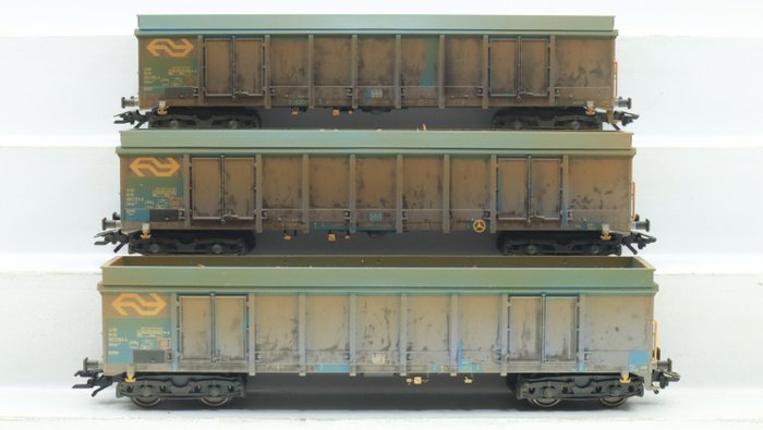Trix H0 - 24367 - Set mit Güterwagen - 3 Hochbordwagen „Hackschnitzeltransport“ - NS