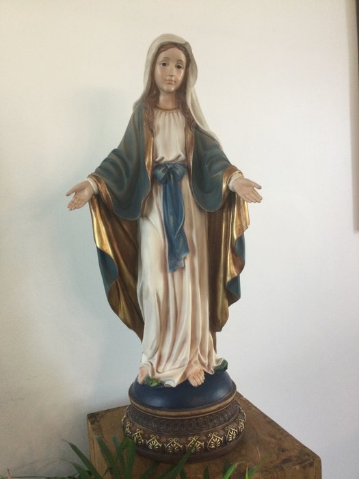 63 cm - Maria di Lourdes a braccia aperte e serpente. - Resina/Poliestere