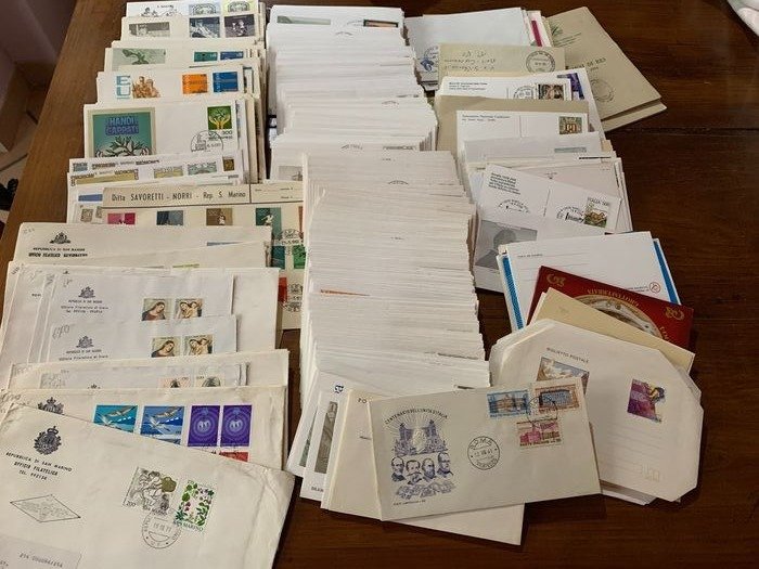Italien - San Marino - Vatikan 1958/1983 - Mixed lot of FDCs + postal stationery and philatelic cancellations, 582 pieces