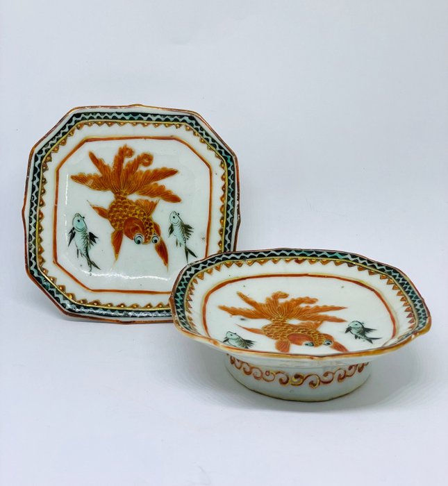 Tazze (2) - Porcellana - Cina - Periodo repubblica (1912-1949)