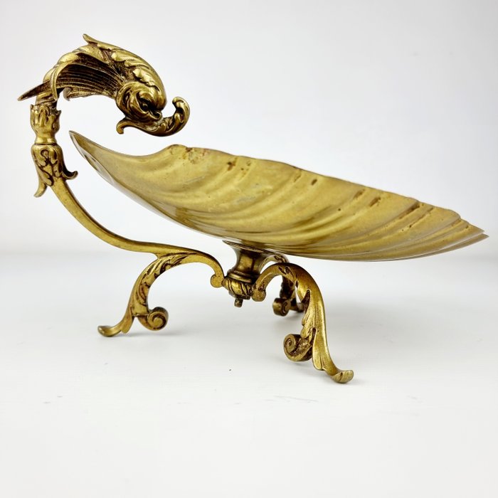 Eccezionale rara conchiglia in bronzo dorato vide poche con creatura mitica su piedi decorati - Luigi XV - Bronzo, Placcato oro - Prima metà del 19° secolo