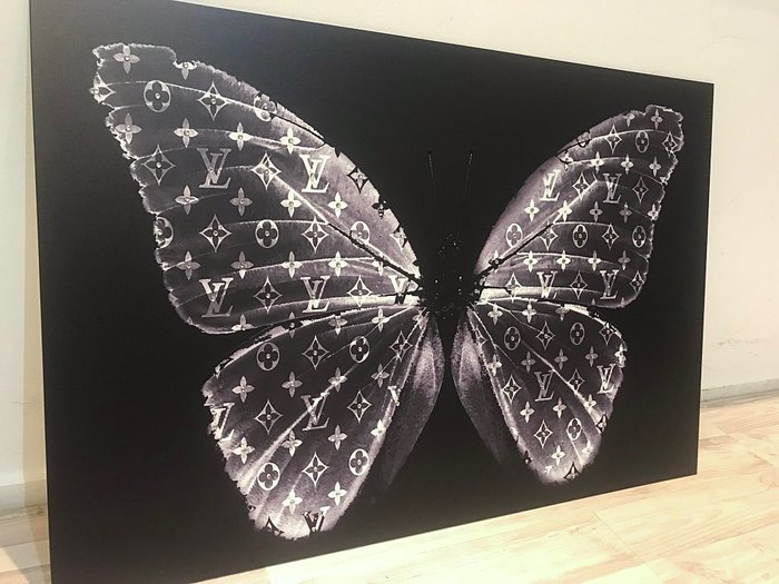 Image 2 of AmsterdamArts (XXI) - Big Louis Vuitton diamond butterfly