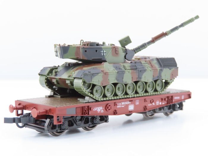 Roco, Minitanks H0 - 813 - Güterwagen - Schwerlastwagen Rlmmp mit Panzer Leopard 1A3 - DB