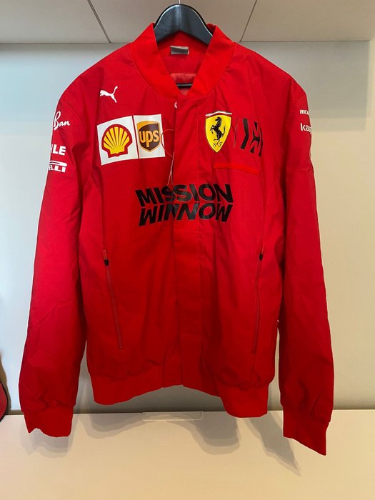 Ferrari - Formula One - 2021 - Fan apparel, Team wear, Not - Catawiki