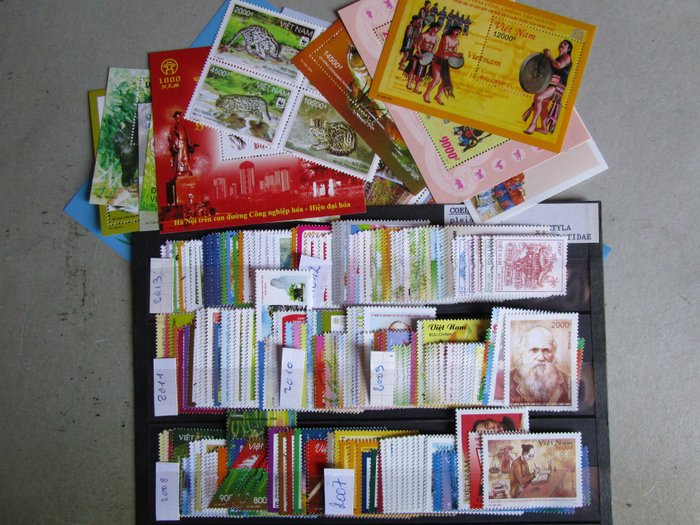 Vietnam 2007/2013 - Elaborate MNH collection on cards