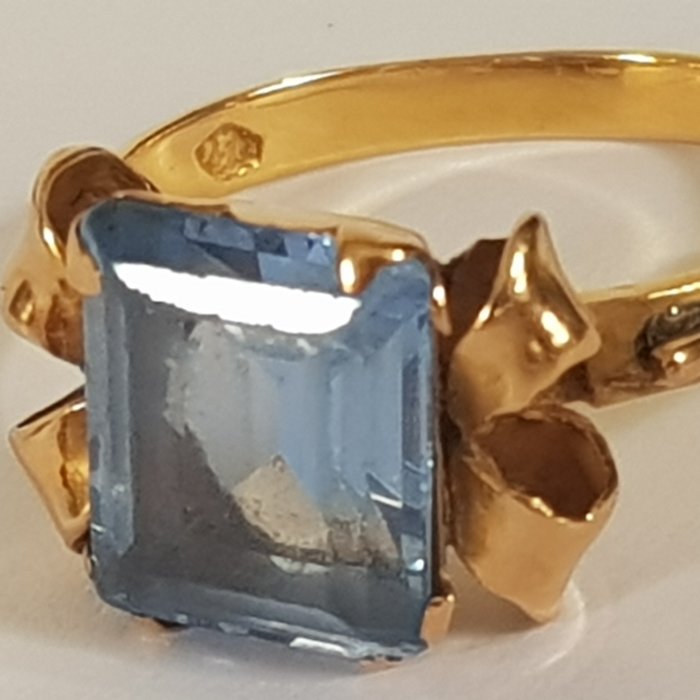 Preview of the first image of 18 kt. Gold, Yellow gold - Ring - 4.80 ct Aquamarine.