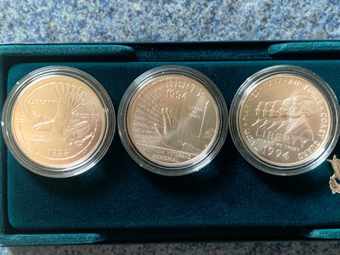 USA. Dollars 1994 'U.S. Veterans commemorative (3 pieces) in set