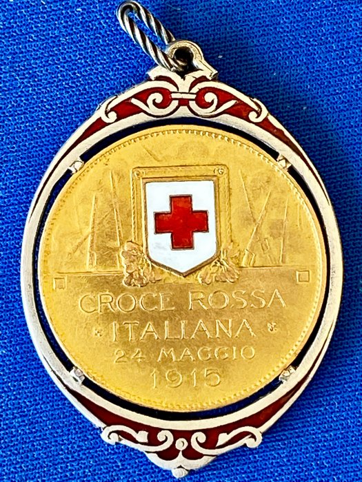 Italy, Kingdom of Italy. Vittorio Emanuele III di Savoia (1900-1946). Gettone-Medaglia in bronzo dorato - 1915 "Croce rossa italiana"