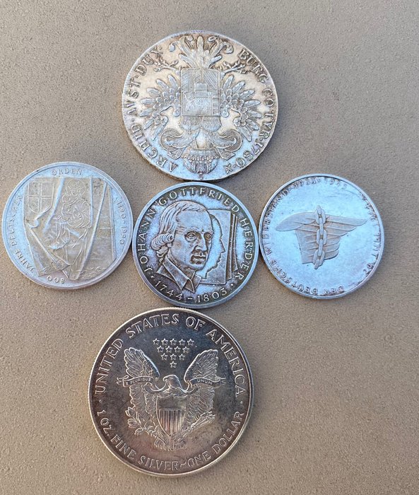 Deutschland, Bundesrepublik, Österreich. Lot. 1O DM/Taler (Restrike)/Dollar 1780/1993 (5 pieces silver)