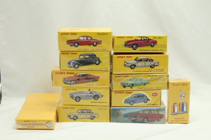 Atlas-Dinky Toys - 1:43 - Lot of 10x models in sealed box and 2x accessories