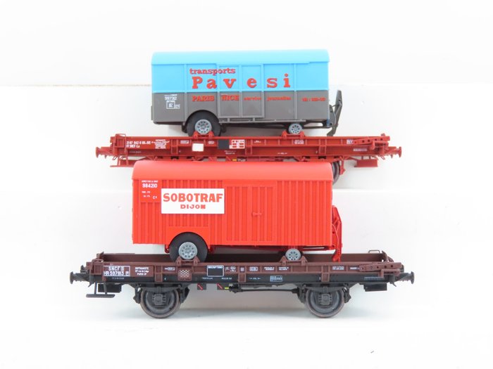 REE Modeles H0 - WB-051/WB-055 - Freight carriage - Two low box trucks with load - SNCF