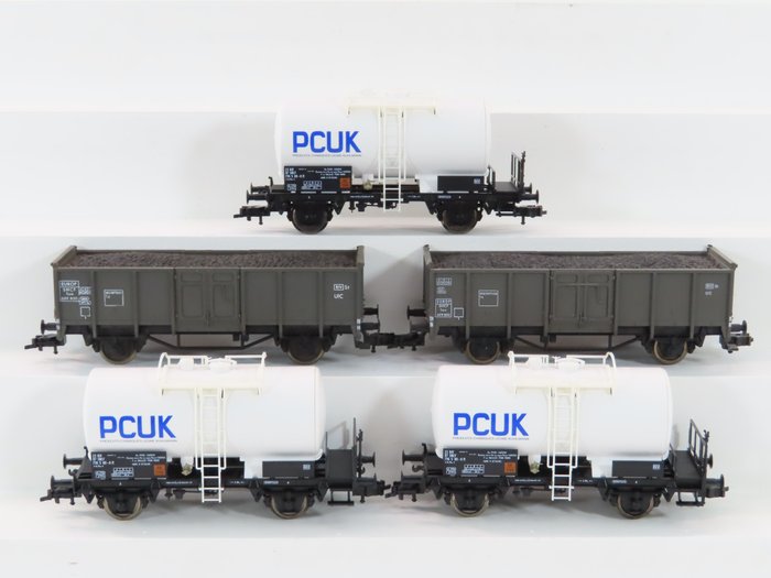 Fleischmann H0 - 94 5410F/5206 - Freight carriage - 2 open box wagons loaded and 3 tank wagons - SNCF