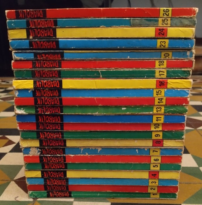 Diabolik - Anno V - 22x albi assortiti - Taschenbuch - Erstausgabe - (1966)