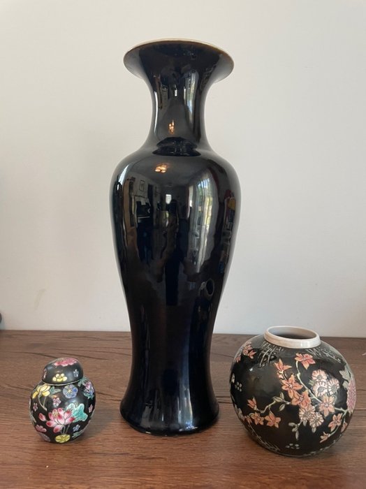 Vaso, Vaso (4) - Porcellana - Cina - XIX - XX secolo