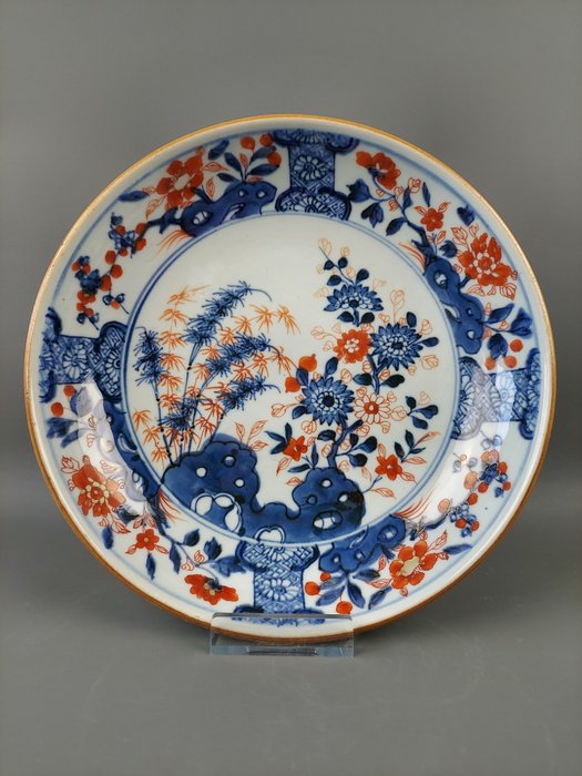 Piatto (1) - Imari - Porcellana - Fiori e bambù - Beautiful Kangxi imari plate/bowl 23.5 cm - Cina - Kangxi (1662-1722)