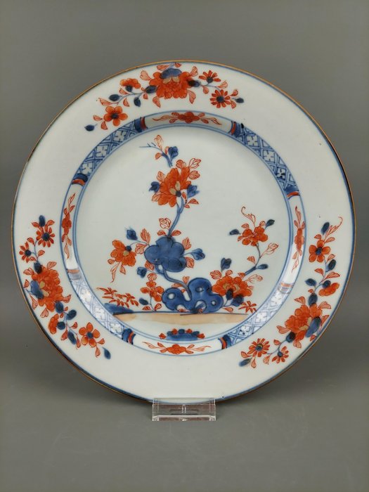 Piatto (1) - Imari - Porcellana - peonie - Very nice Imari plate with Peonies Ø 23cm - Cina - Kangxi (1662-1722)