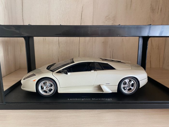 Autoart - 1:18 - Lamborghini Murcielago