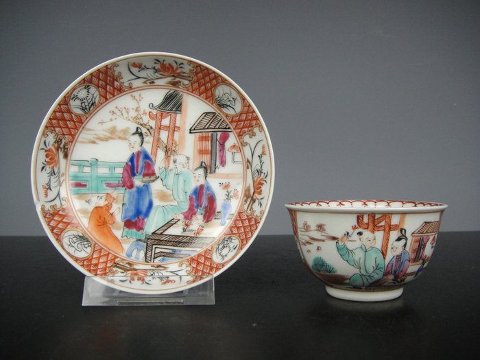 tazza e piattino (2) - Porcellana - Cina - XVIII secolo