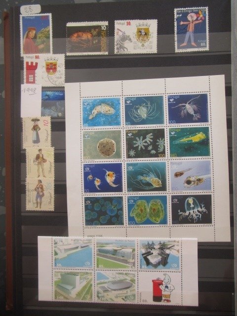 Monde - Dont Portugal, collection de timbres, Pas de réserve