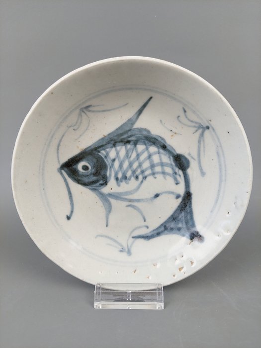 Piatto (1) - Blu e bianco - Porcellana - Decoro Carpa/Koi - Very nice small plate with a carp/koi - Cina - Dinastia Qing (1644-1911)