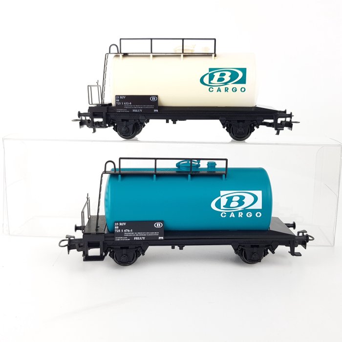 Märklin H0 - 4441.803/4441.804 - Freight carriage - Two special tank cars - B Cargo