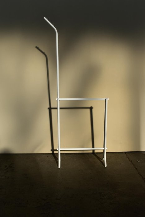 equilibri-furniture - Equilibri-team - Cabide de pé - Haiku - Ferro (fundido / forjado)